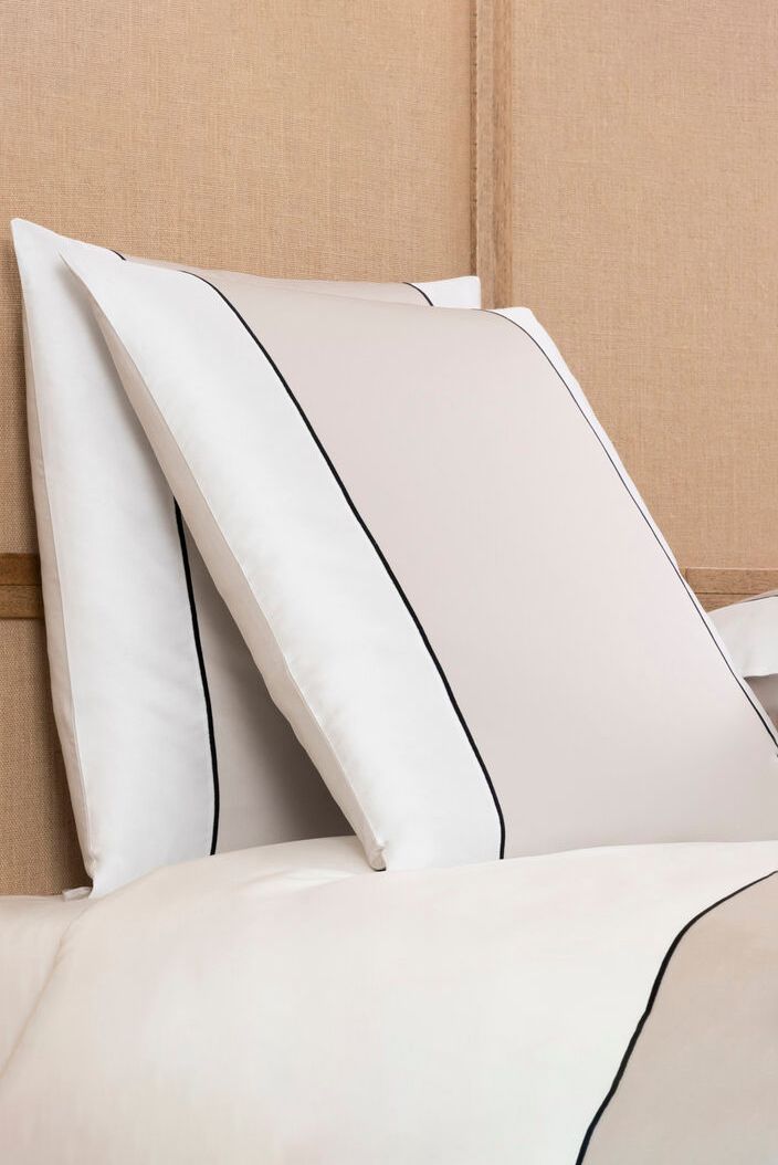 Белый/серый