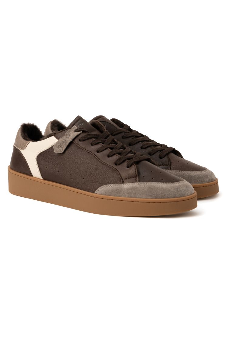 Коричневый