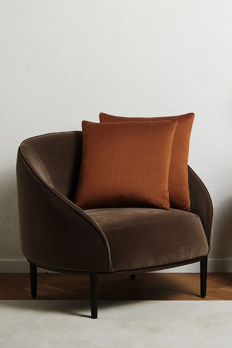 Коричневый