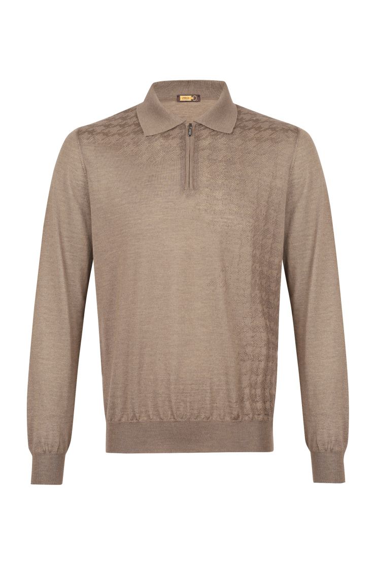 Коричневый