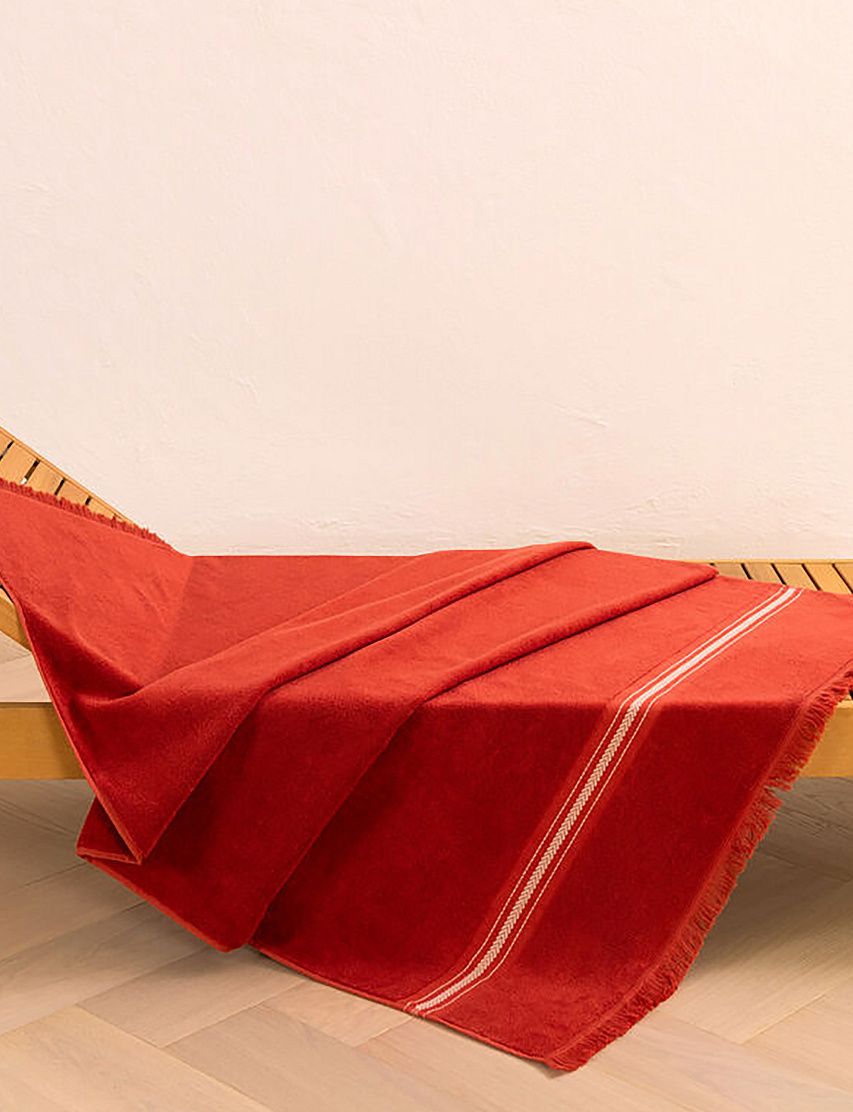 Красный/бежевый